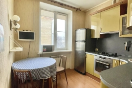 3-к. квартира, 74,2 м², 3/5 эт.