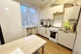 2-к. квартира, 46 м², 2/4 эт.